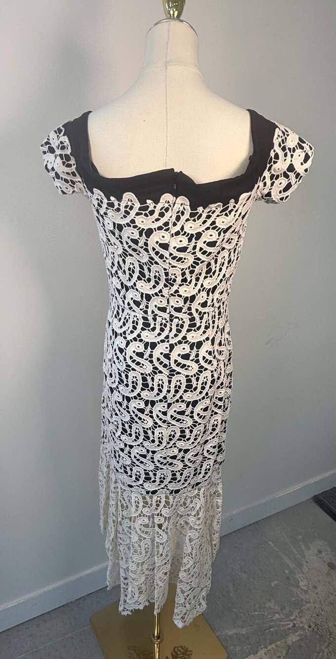 Nicole Miller Collection White Black Lace Overlay Dress Size 8